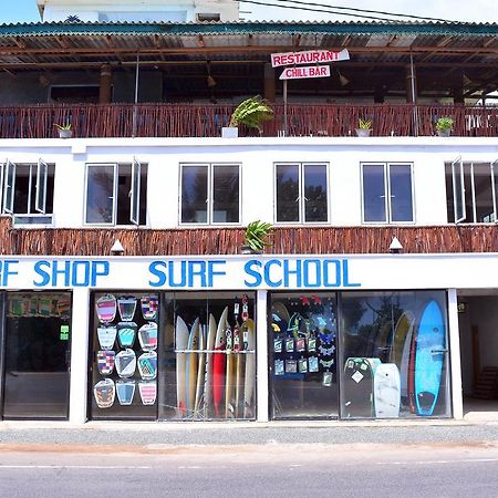 Cheeky Monkey Surf Camp Hotel เวลิกามา ภายนอก รูปภาพ