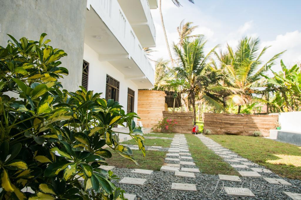 Cheeky Monkey Surf Camp Hotel เวลิกามา ภายนอก รูปภาพ